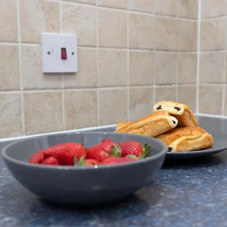 Private Parking Ts1 2 Bed *