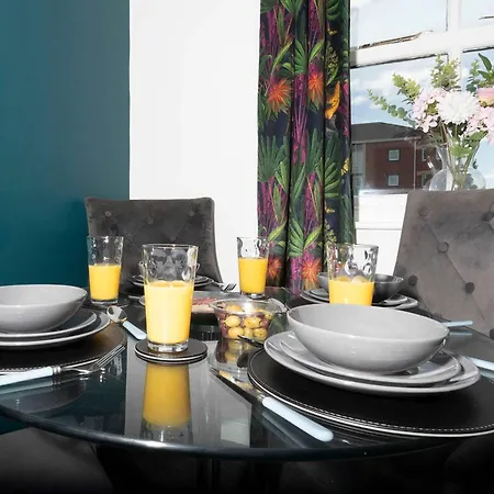 Private Parking Ts1 2 Bed