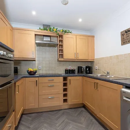 Apartment Private Parking Ts1 2 Bed *