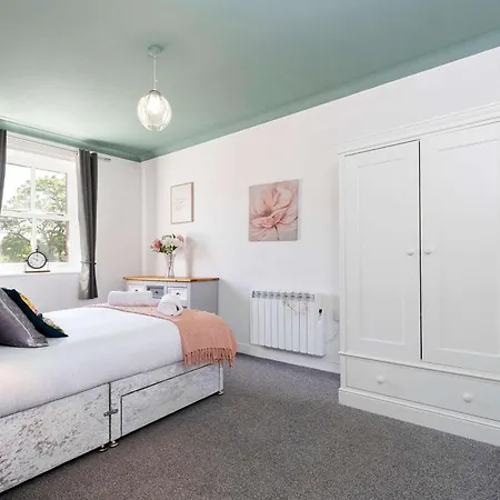 Private Parking Ts1 2 Bed Apartament